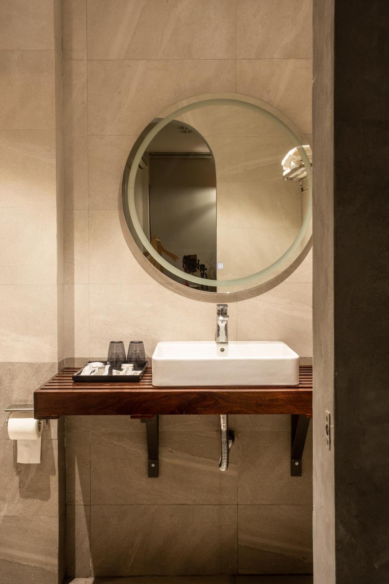 Lanha Hotel - Homestay Hanoi Buitenkant foto